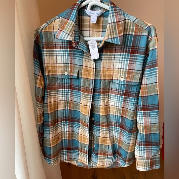 Old Navy Women’s Plaid Button Up Small NWT - Picture 6 of 6